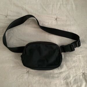 Lululemon belt bag